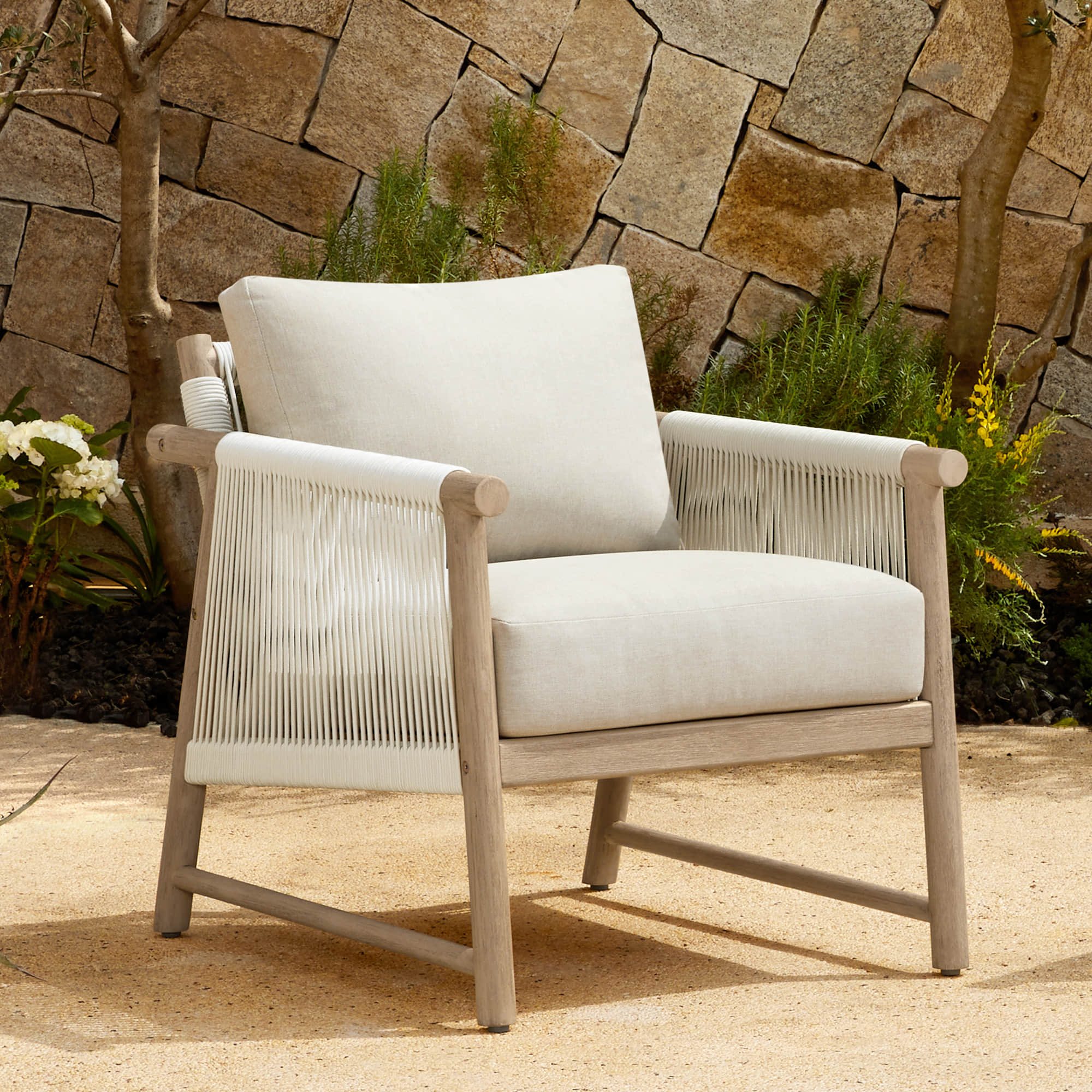 Sienna Modern Acacia Wood Rope Outdoor Lounge Chair
