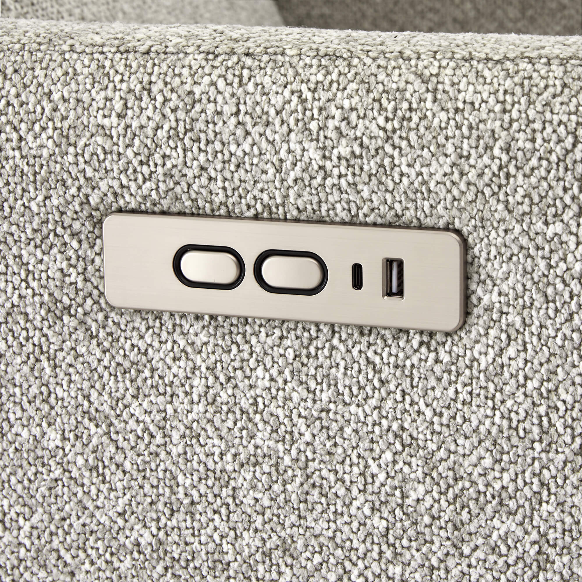 Henry Swivel Accent Chair with Electric Footrests & Charging Ports