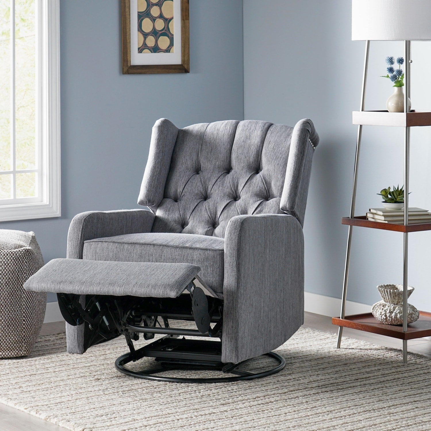 Versatile Manual Recliner Chair with Timeless Design
