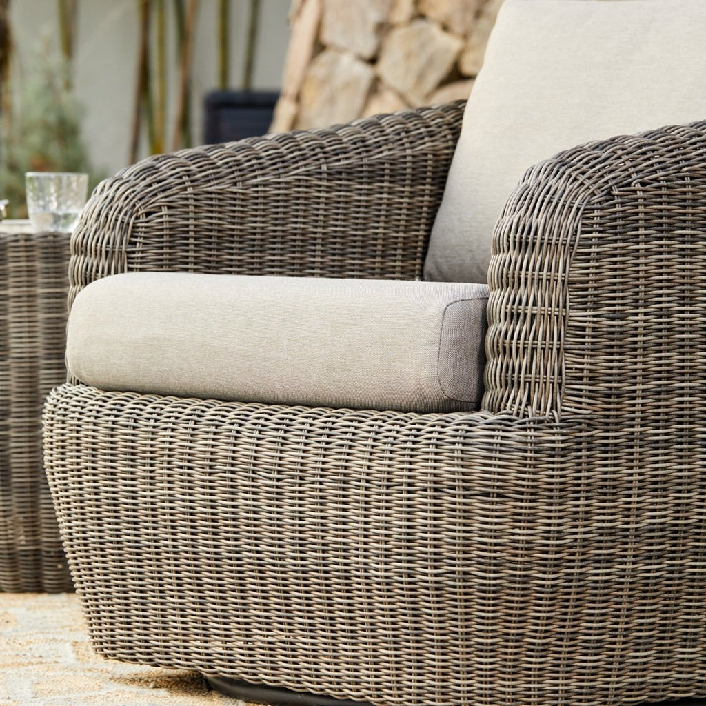 Liana Wicker Outdoor 5-Piece Patio Set