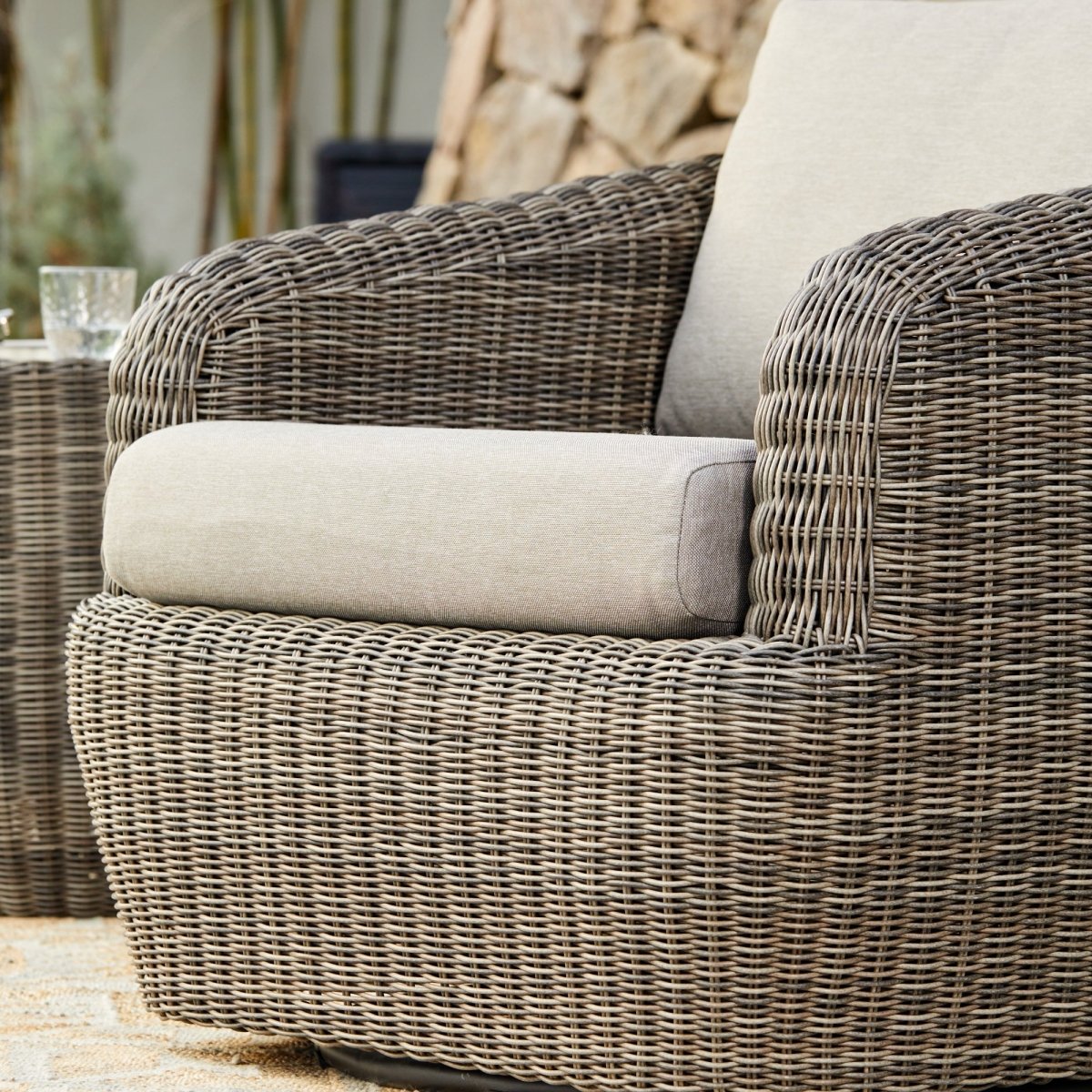 Liana Wicker Outdoor 5-Piece Patio Set