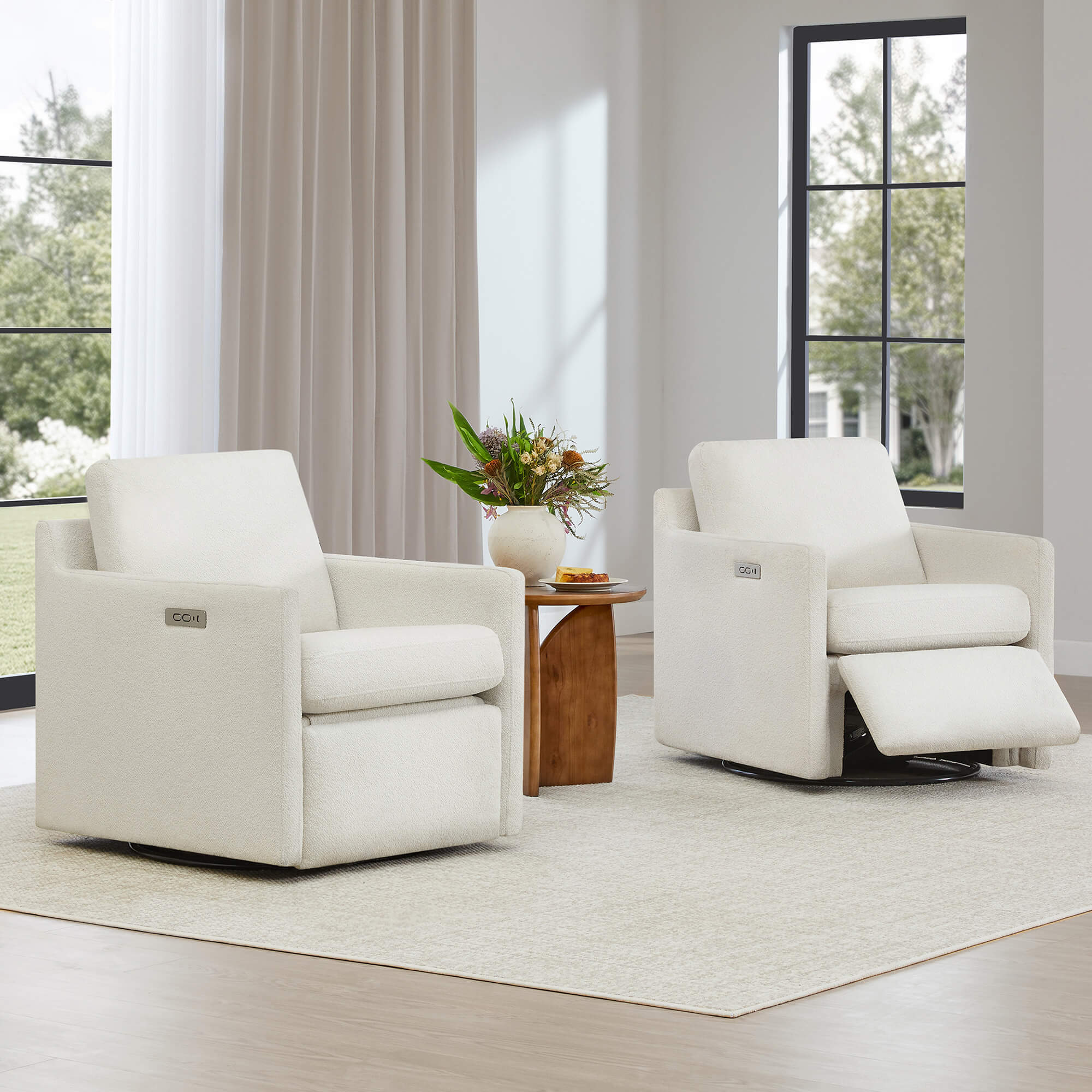 Henry Swivel Accent Chair with Electric Footrests & Charging Ports